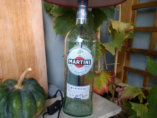 Nachttischlampe aus Martini bianco Flasche 1,5l Shabby Chic Flaschenlampe Lampe Tischlampe Nachtlampe – Bild 5