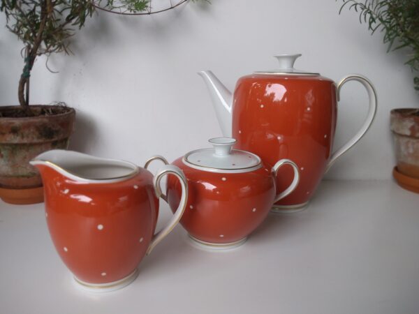 KAESTNER Saxonia Vintage Kaffeeservice 6 Pers. Kaffeekanne Zuckerdose Kännchen Tasse Kuchenteller GDR DDR weiß roter Dekor Polkadot Service – Bild 3