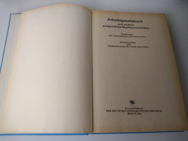Arbeitsgesetzbuch und andere ausgewählte Rechtsvorschriften : Textausg. mit Anmerkungen und Sachregister / hrs… 1981 DDR-Zeiten – Bild 3