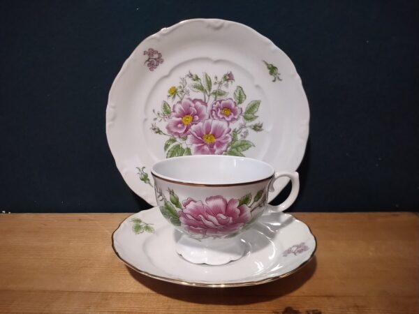 VEB Porzellanwerk LICHTE Porzellan Sammelgedeck Tasse Untere Kuchenteller shabby chic Geschirr Rosen Gold made in GDR 70er Jahrgang – Bild 2