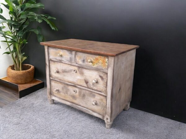 Shabby Chic Holz Kommode antiker Schrank im Landhaus Style, aus Vollholz, Tischlerarbeit, mit Sanddorn Dekor – Bild 2