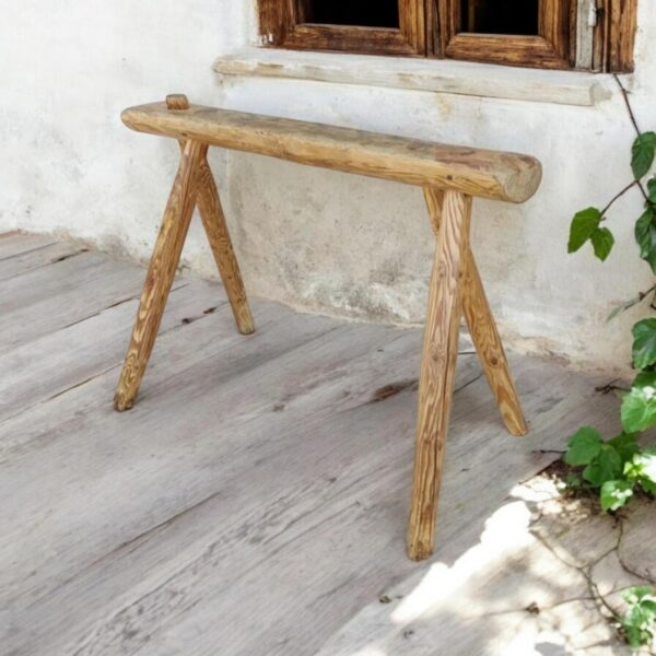 Antike Holzbank in wabi-sabi Style, verwittertes Holz, schmaler Hocker in Landhaus-Style, shabby chic – Bild 2