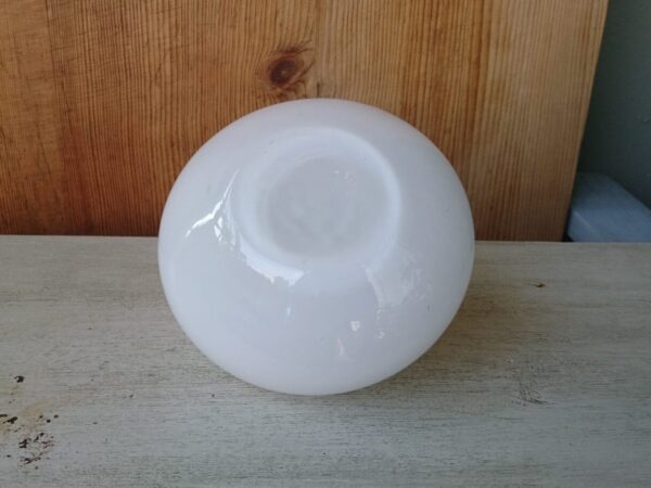 Kleine weiße Vase aus Glas in Handarbeit Qualität Tischvase Shabby Chic – Bild 7