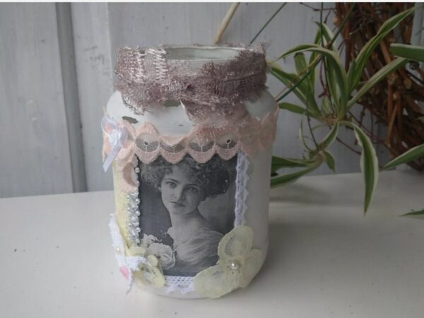 shabby chic Windlicht Deko vintage Teelichthalter Vase Glas Tischdeko Gartendeko Romantisch Spitze Rosen Feier gedeckter Tisch Hochzeit