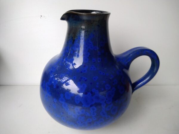 Peter Delius Vase aus Keramik handgetöpfert Tischvase Krug blaue kristalline Glasur Studiokeramik DesignerVase 60er Jahrgang selten – Bild 2