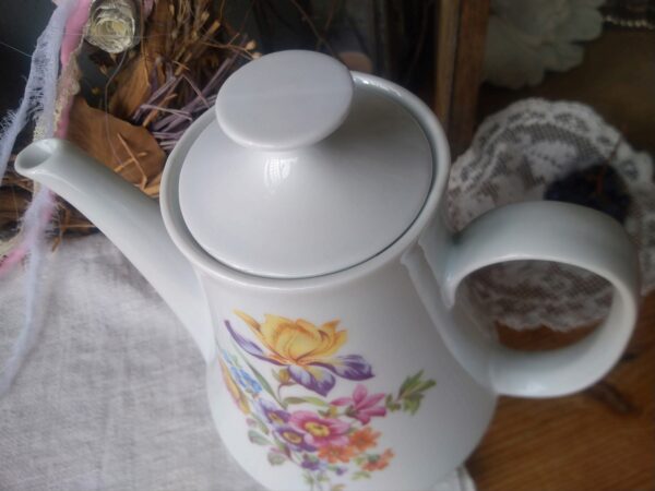 VEB CP Colditz Porzellan Kaffeekanne made in gdr retro Kanne weiss mit Blumen vintage Tischdeko – Bild 4
