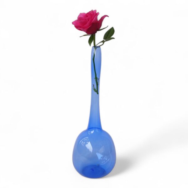 Elegante blaue Vintage-Glasvase aus Lauscha, handgefertigt mit 22 cm Höhe. Perfekt als Deko oder Blumenvase für einen stilvollen Wohnakzent – Bild 2