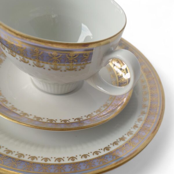 Elegante Kahla Sammeltasse mit goldenen Akzenten und Fliederfarben, feines Vintage Porzellan aus den 60er Jahren, perfekt für Sammler – Bild 6