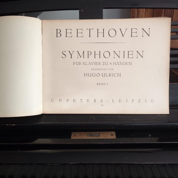 Beethoven Klaviernoten 4 Hände – Symphonien Nr. 1-5, Edition Peters Leipzig, Vintage Zustand, 202 Seiten, Sammlerstück für Musikliebhaber – Bild 3